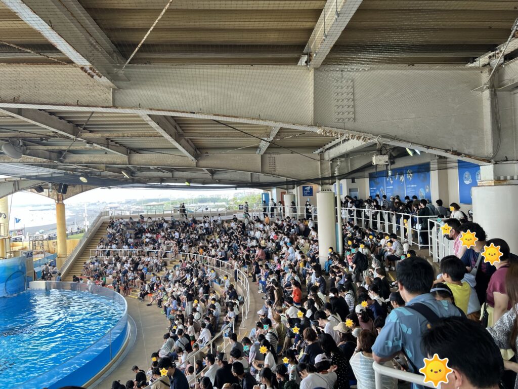 繁忙期の新江ノ島水族館